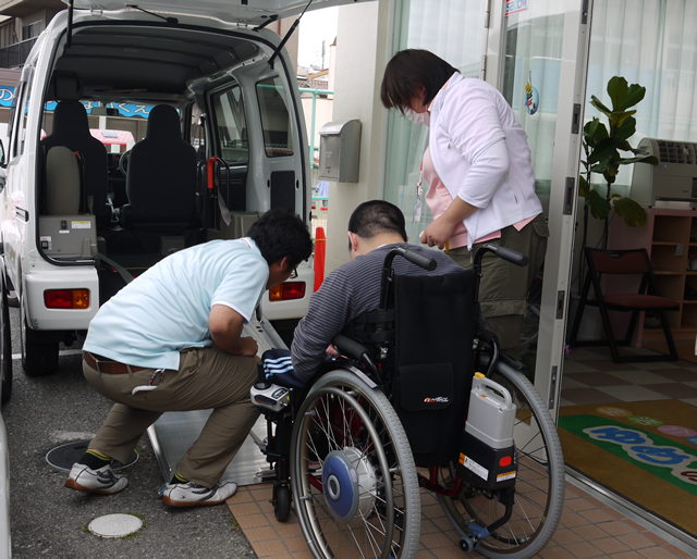 「センターかけはし」へ外出しました。